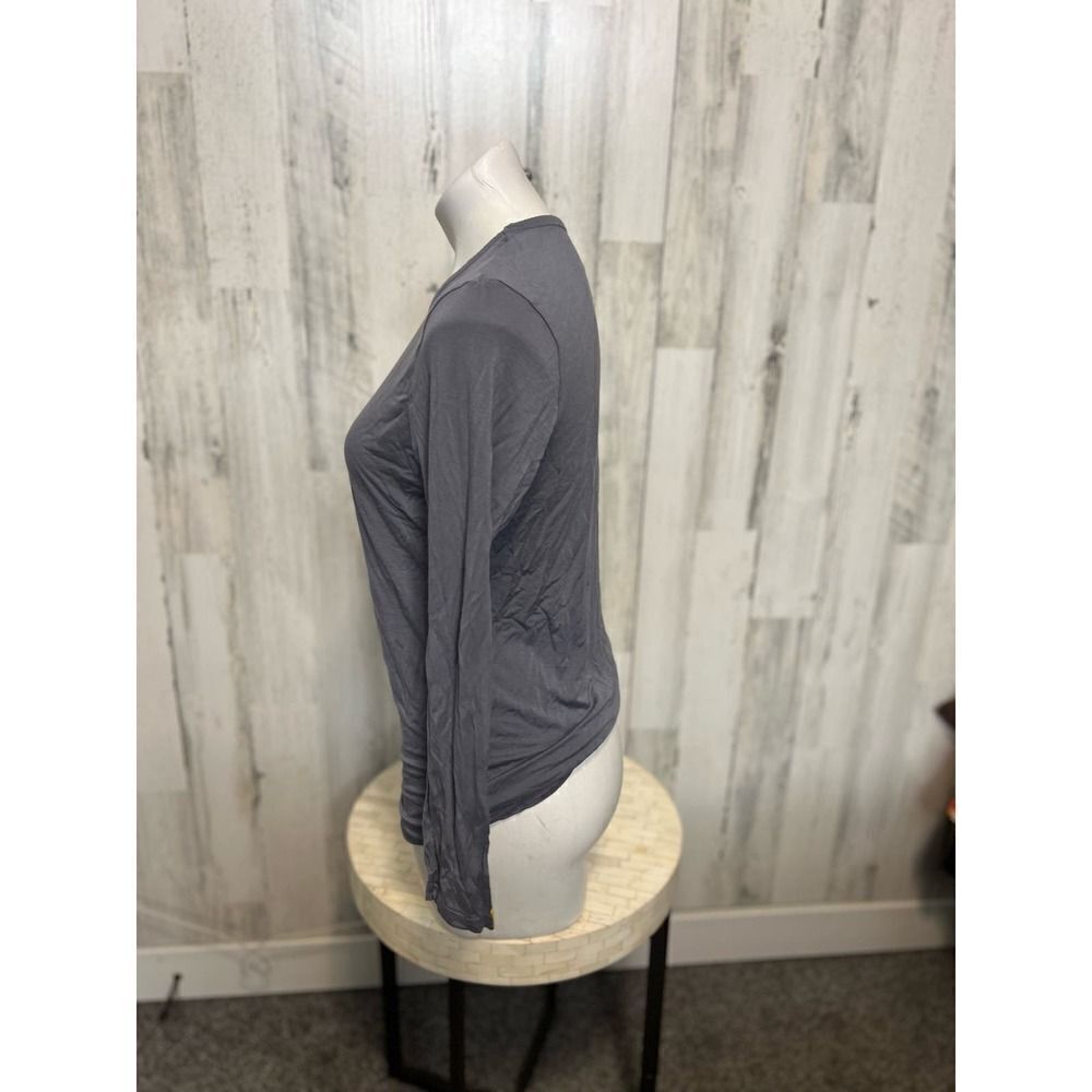 Gray blouse  - Picture 2 of 9
